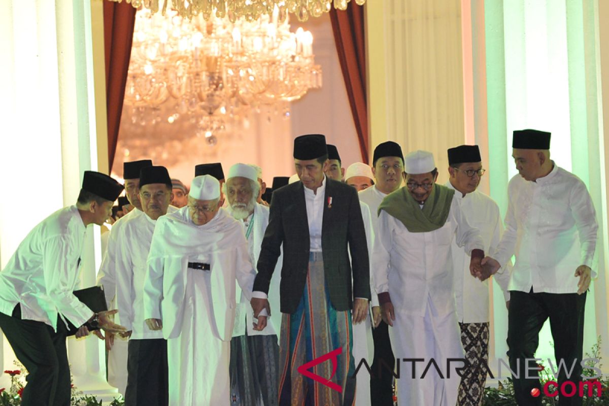 Jokowi-Ma'ruf Amin tiba di KPU