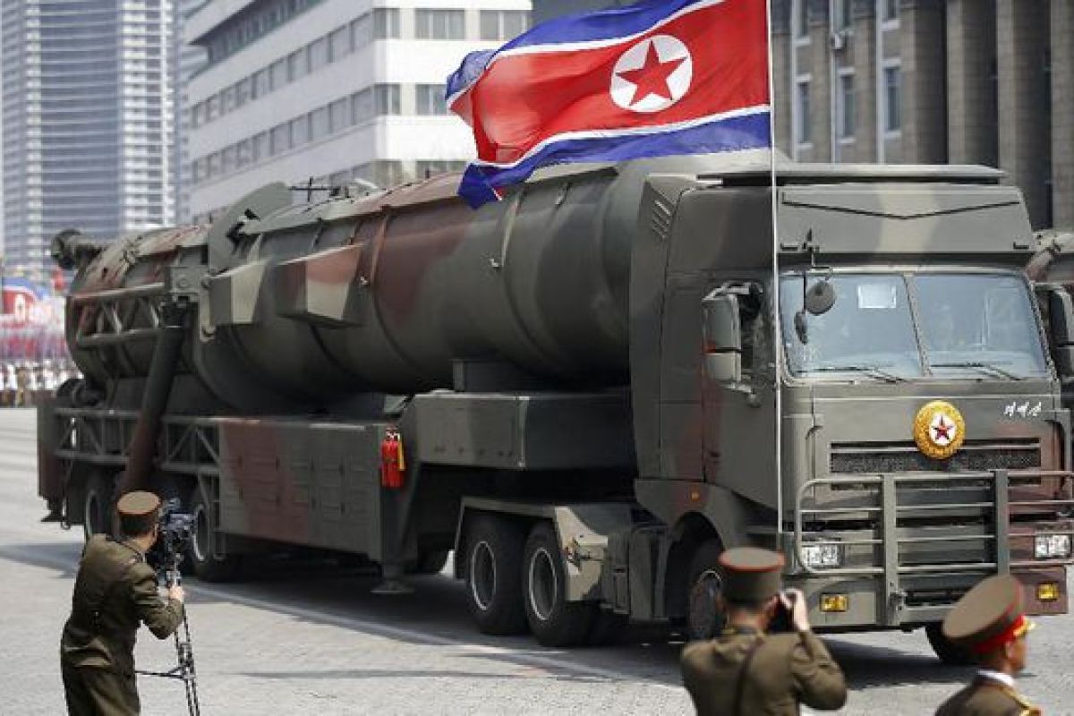 Korea Utara Adakan Parade Militer Tanpa Tampilan Misil Jarak jauh