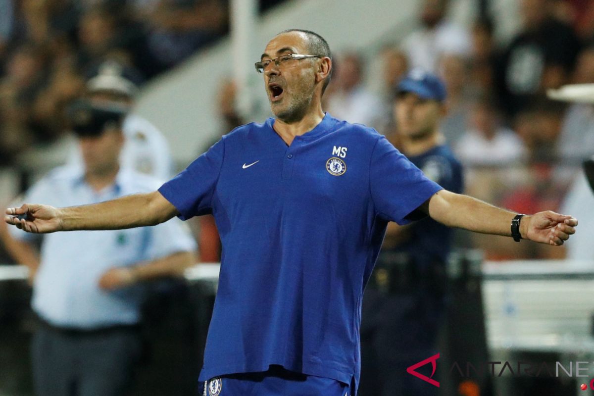 Sarri: Butuh setahun untuk samai level Liverpool