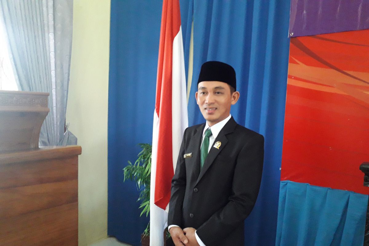 Apri Panzupi dikukuhkan jadi Wakil Ketua DPRD Kabupaten Bangka Tengah