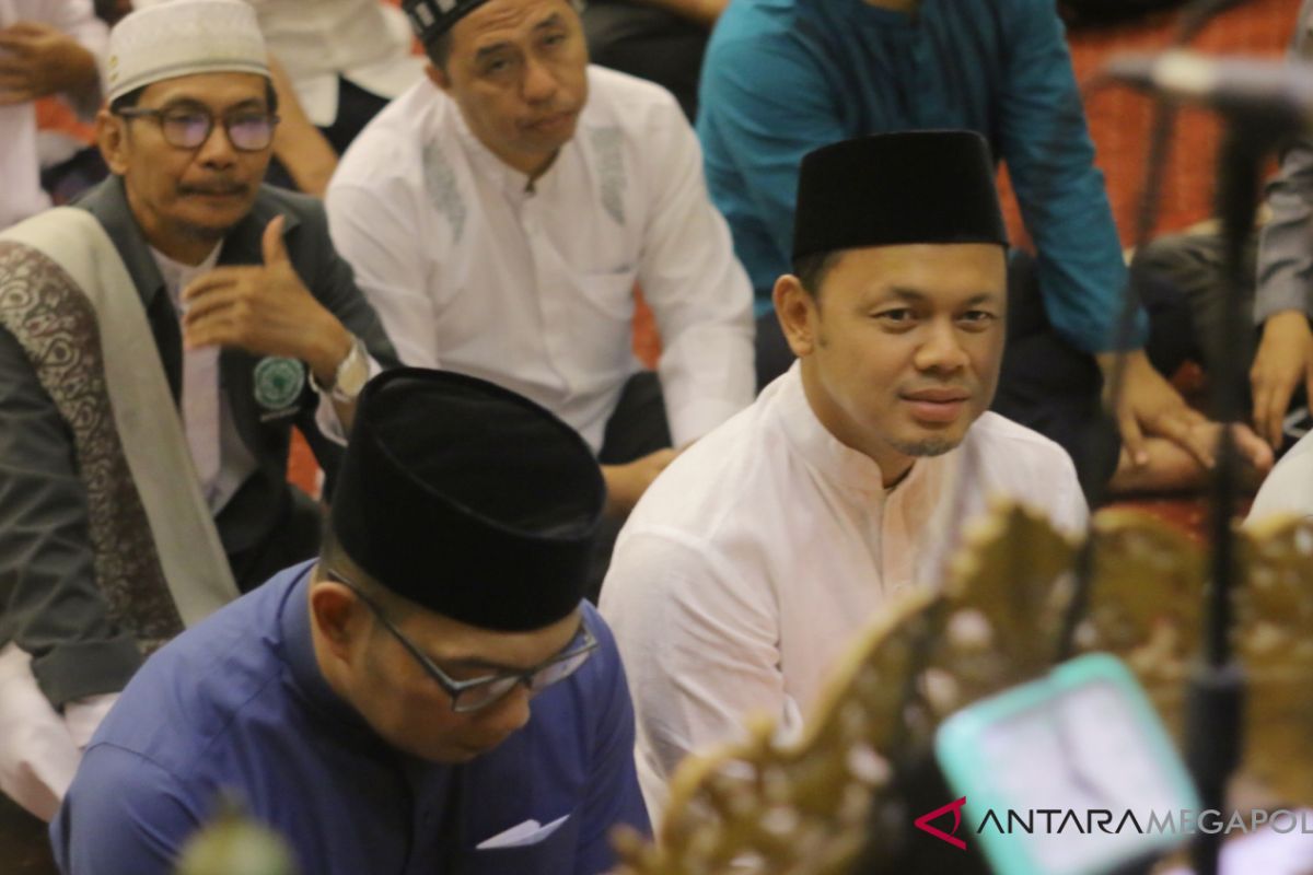 Gubernur Emil ingin jadikan Jabar juara lahir-batin