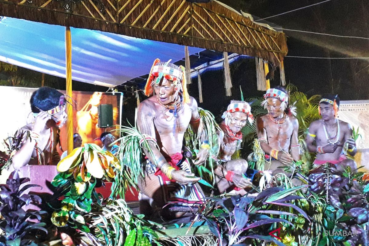 Ini upaya Pemkab Mentawai agar budaya tradisional tetap eksis dan terjaga baik