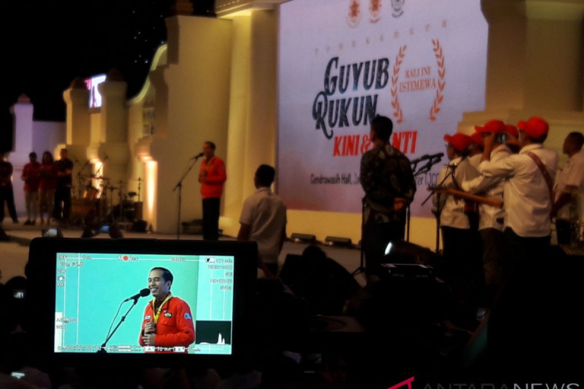 President Jokowi attends UGM alumni family`s gathering