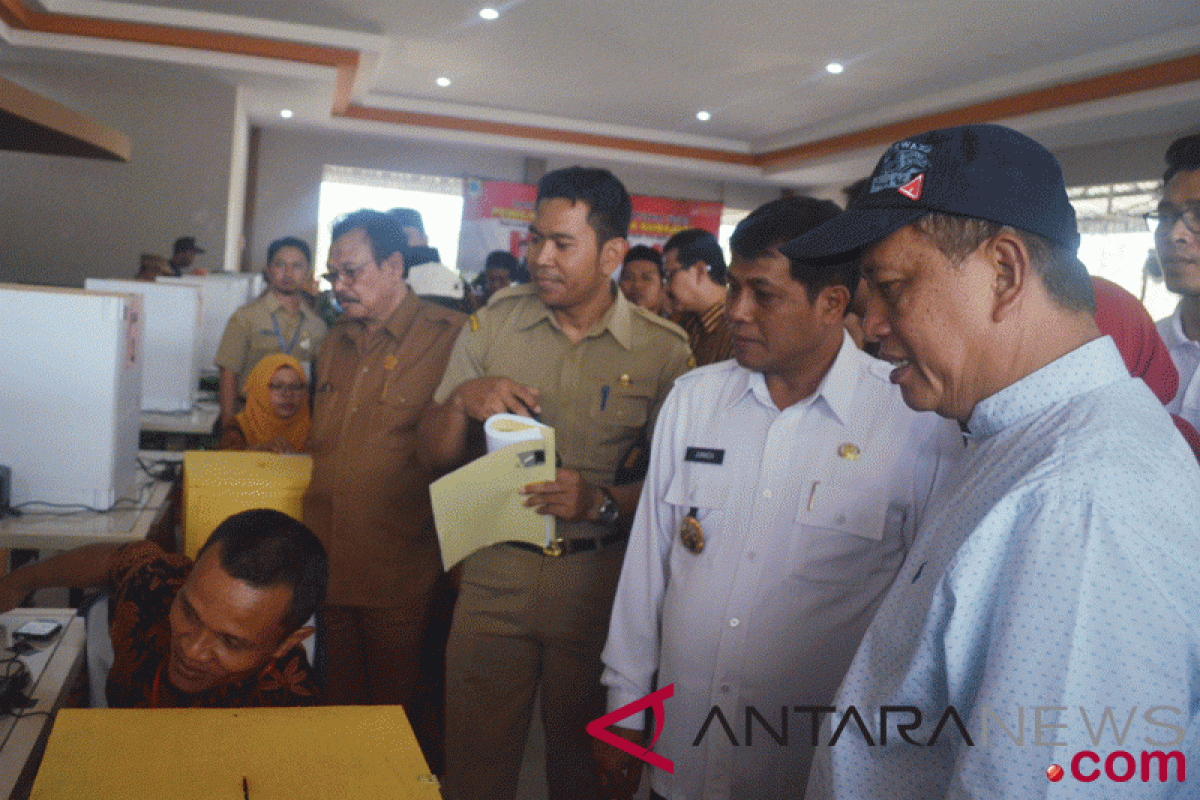 Menristek meninjau pilkades secara elektronik di Pemalang