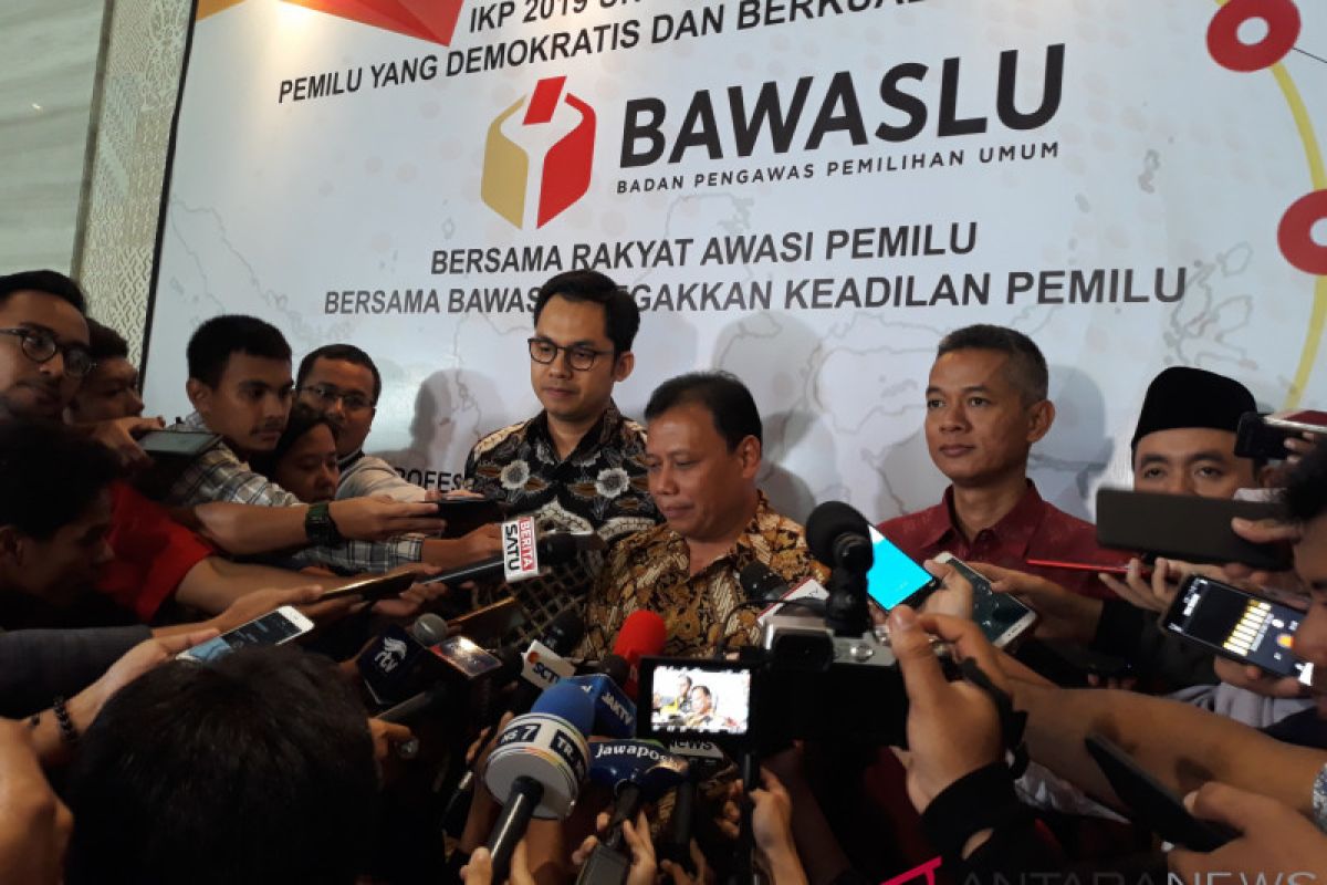 Bawaslu summons state officials declaring support for Jokowi