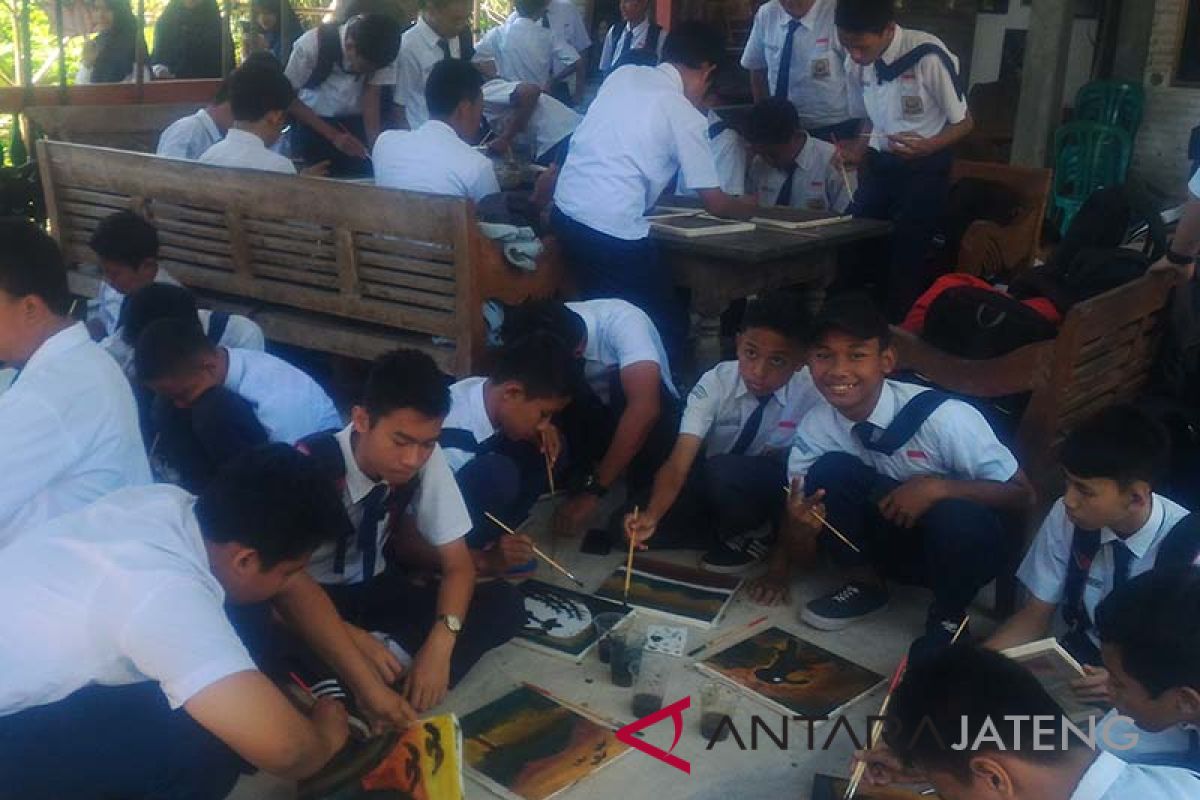 Lokakarya "ecopainting" beri inspirasi siswa cinta lingkungan