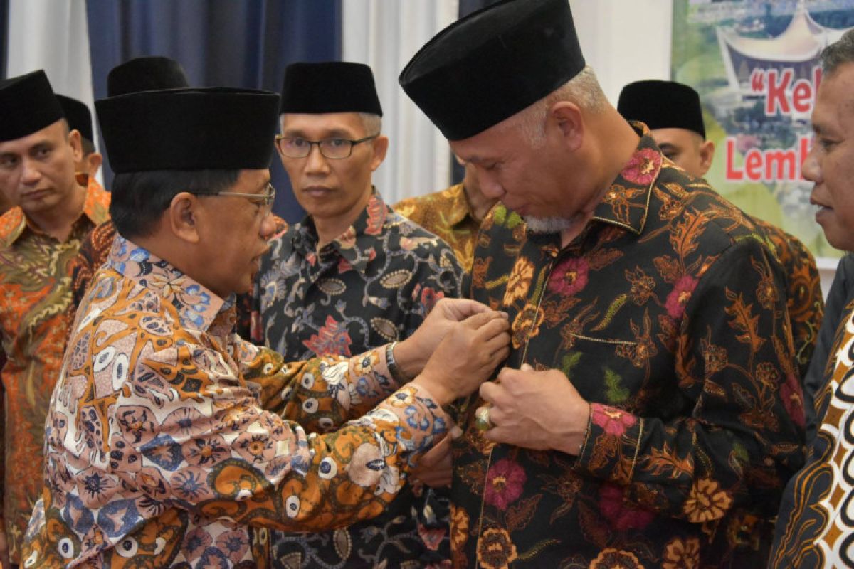 Mahyeldi ketua Masyarakat Ekonomi Syariah Sumbar