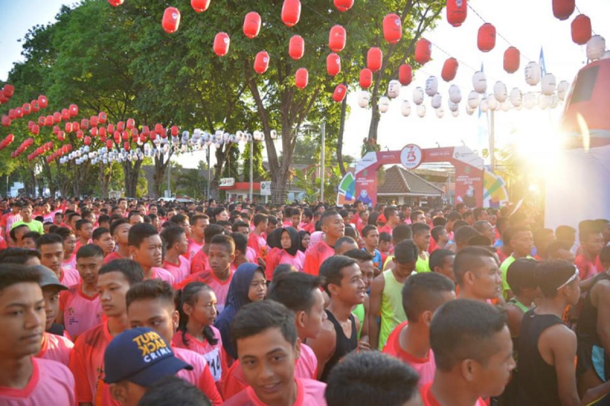 Charismatic 10K Run Kota Madiun Diikuti Ribuan Pelari Jatim