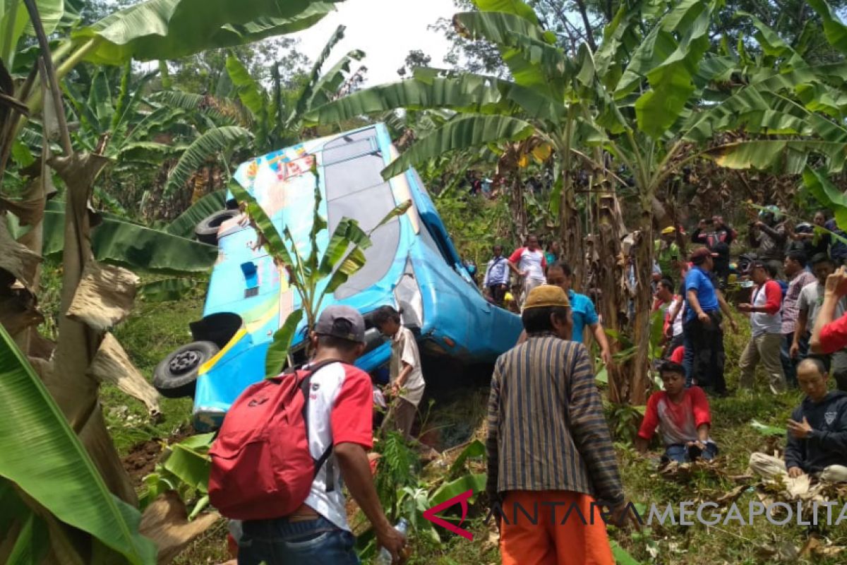 Lagi, bus pariwisata terjun ke jurang di Sukabumi