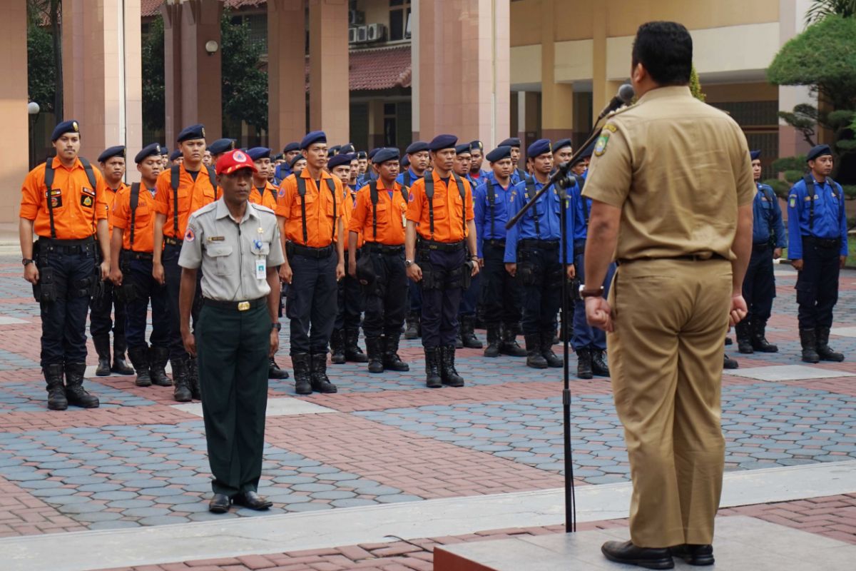 Pemkot Tangerang - PGRI Salurkan Bantuan Uang Ke Lombok