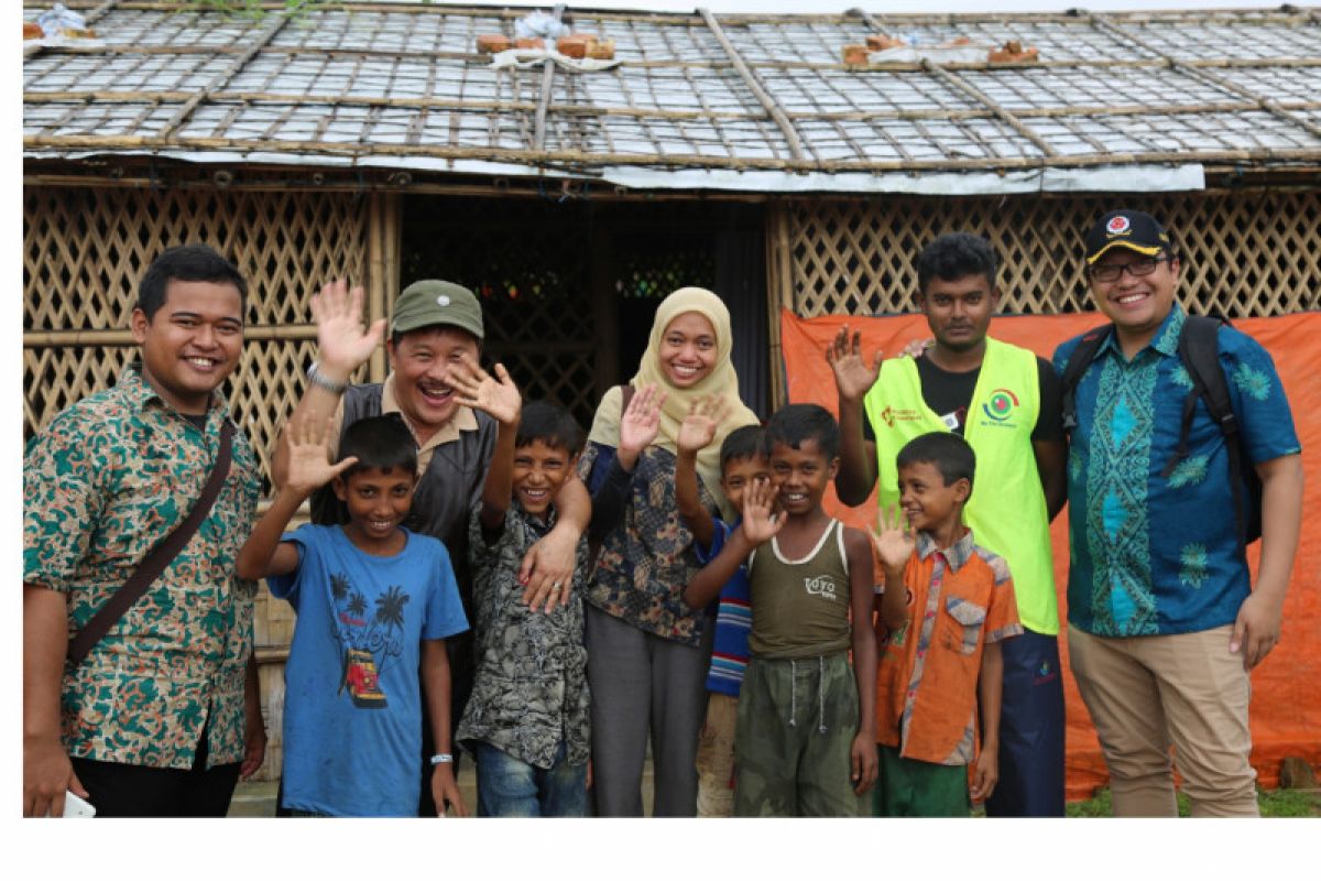 Anak Rohingya semangat belajar di Field Hospital Indonesia