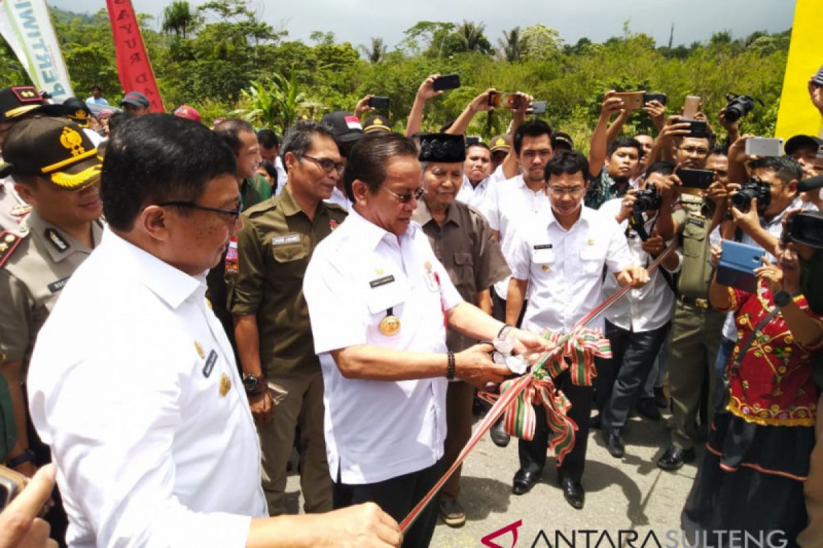 Gubernur Sulteng resmikan batas kabupaten Poso-Sigi