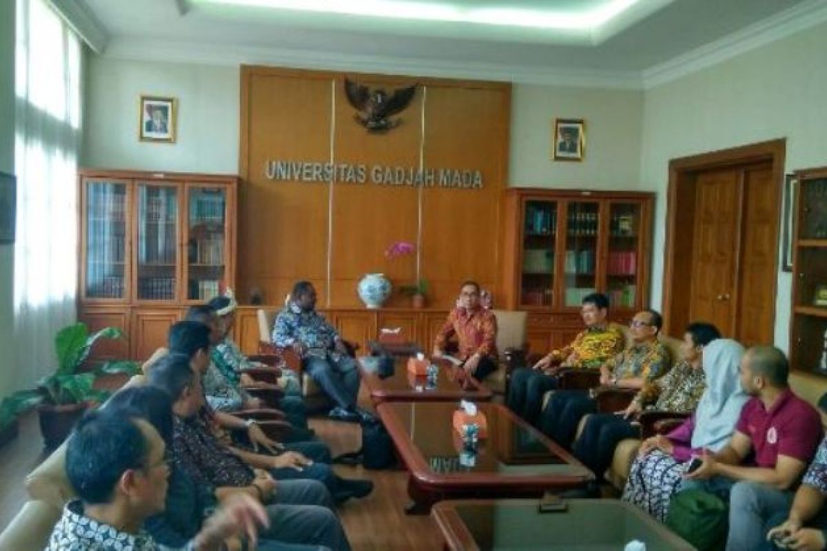 Pemkab Asmat jalin kerja sama pendidikan dengan UGM