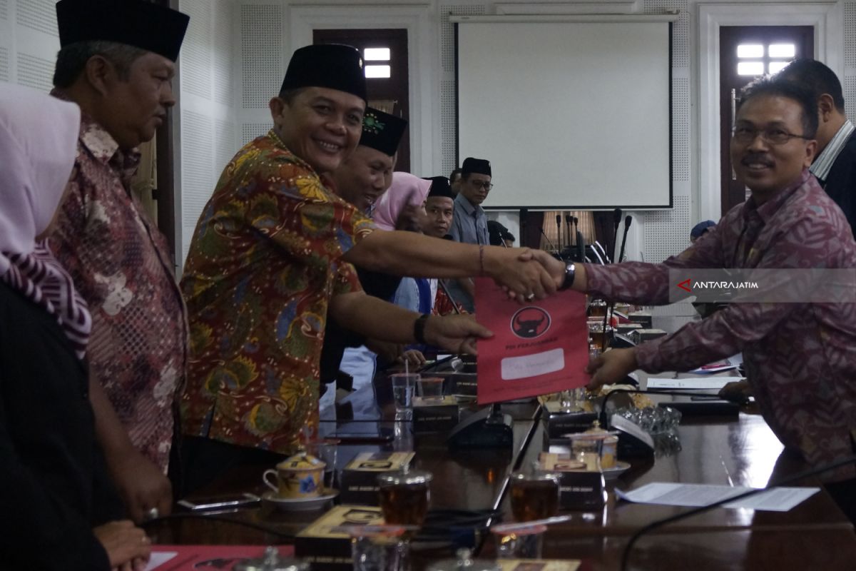 PDI-P Serahkan Berkas Pergantian Antarwaktu DPRD Malang