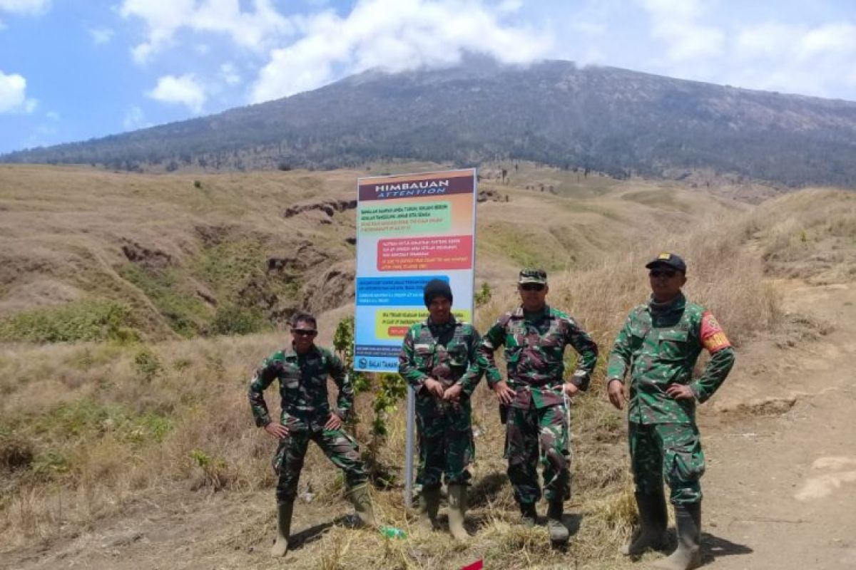 TNI cek kondisi jalur pendakian Rinjani pascagempa
