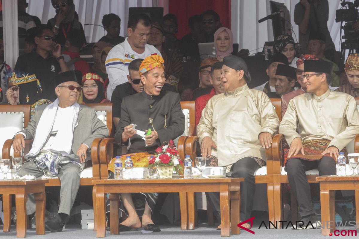 Jokowi dan Sandiaga hadiri acara ulang tahun Kadin