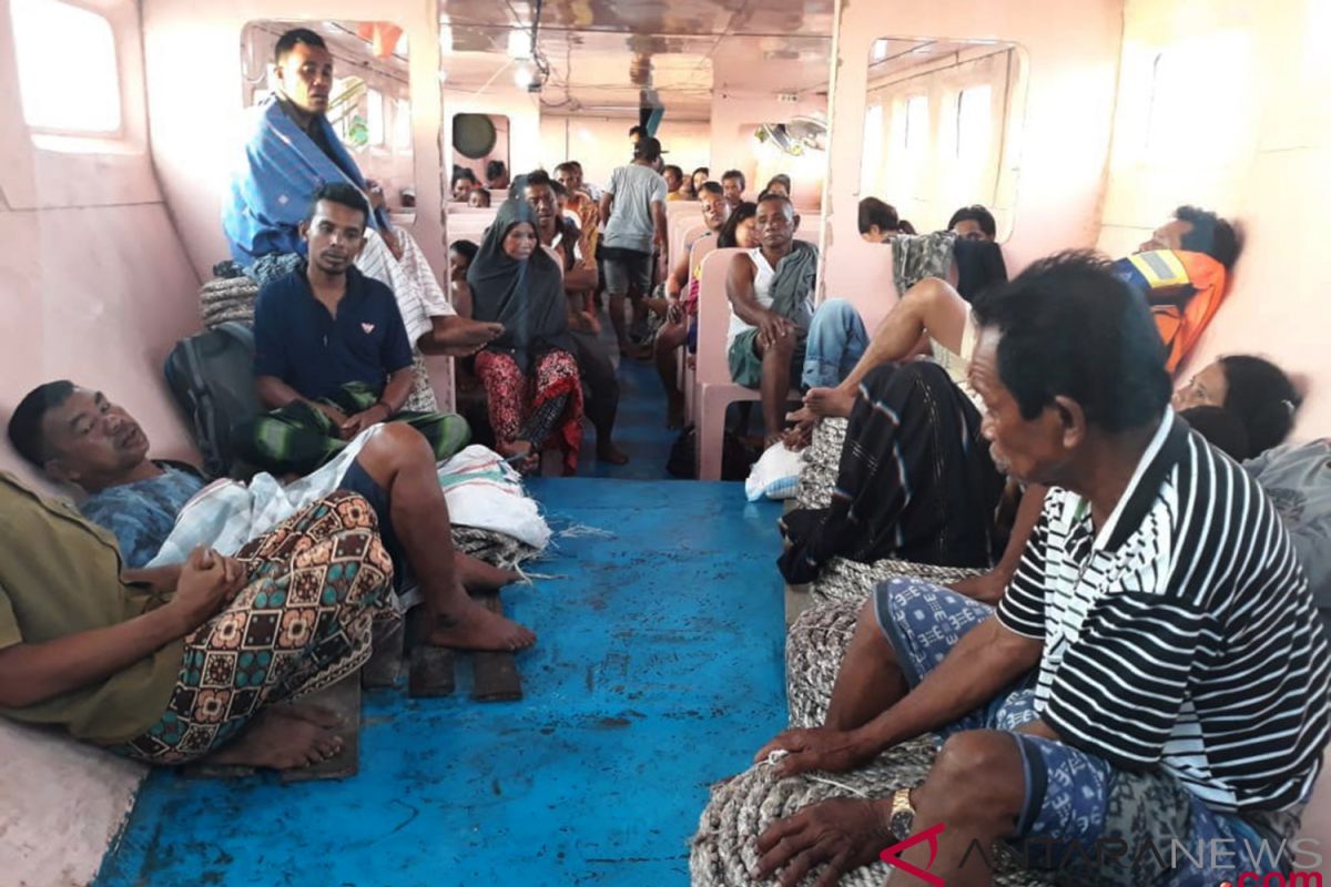 Rescue team finds five more victims of ill-fated vessel