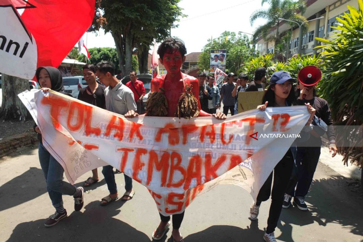 GMNI dan Petani Jember Tolak Konferensi Pengendalian Tembakau di Bali (Video)