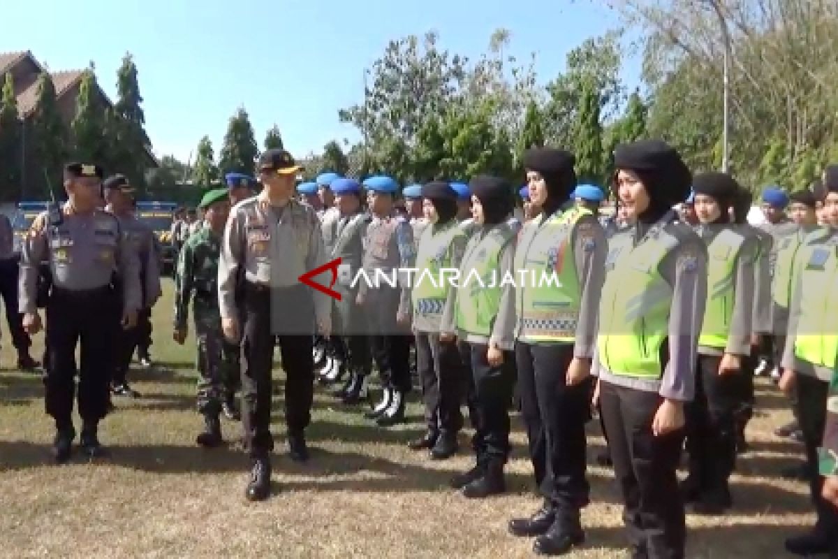 Polres Madiun Amanakan Delapan Titik Perbatasan saat Suroan (Video)