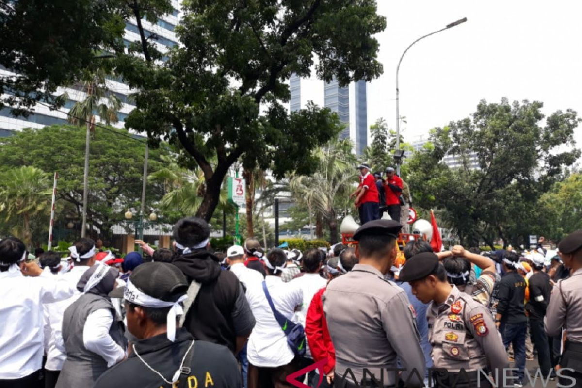 Pegawai honorer Jakarta demo tuntut jadi PNS