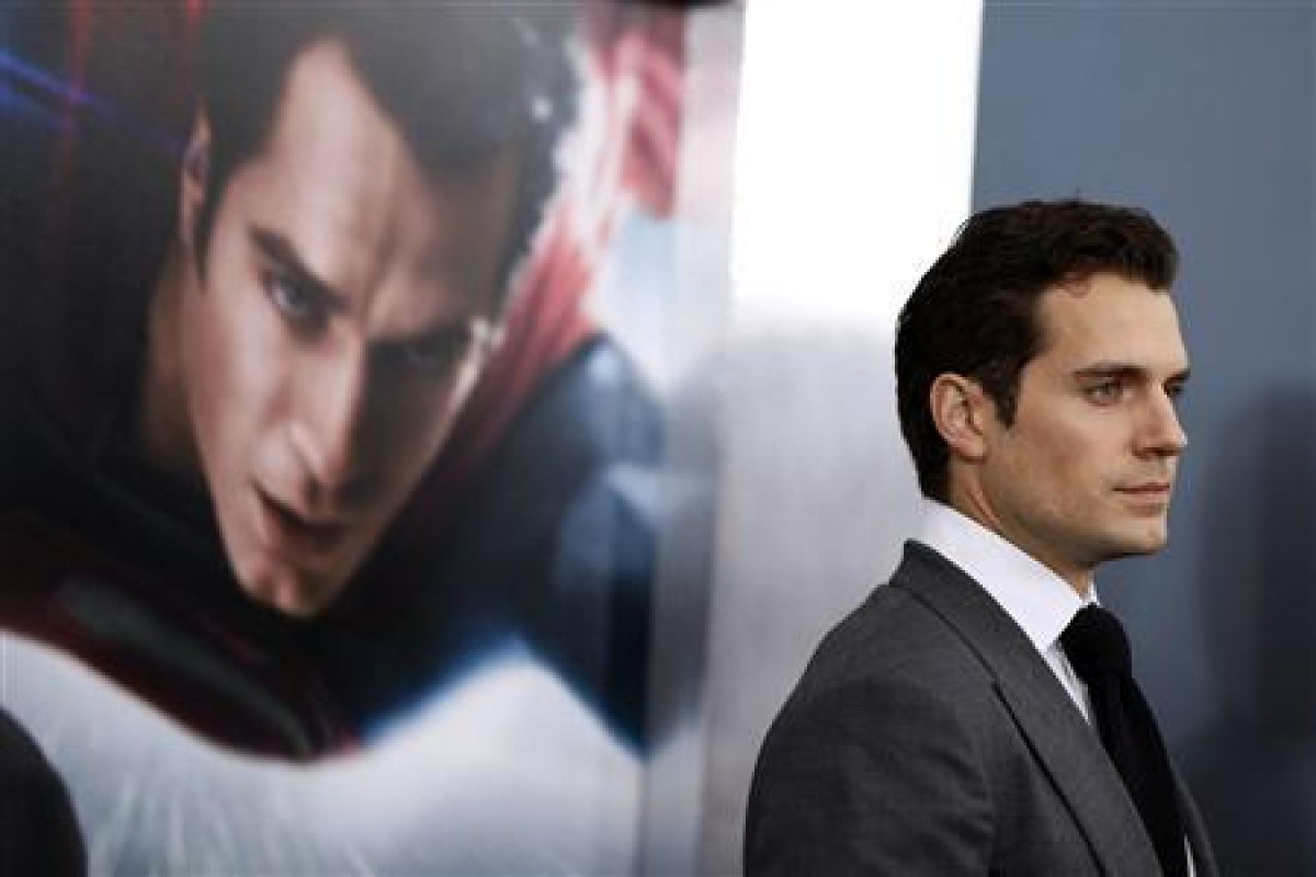 Aktor Henry Cavill mundur sebagai Superman