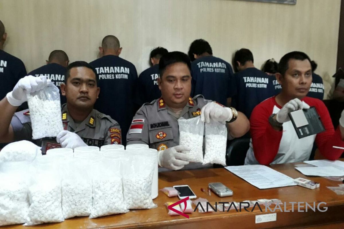 Satu hari, delapan pengedar dan pengguna narkoba ditangkap di Sampit