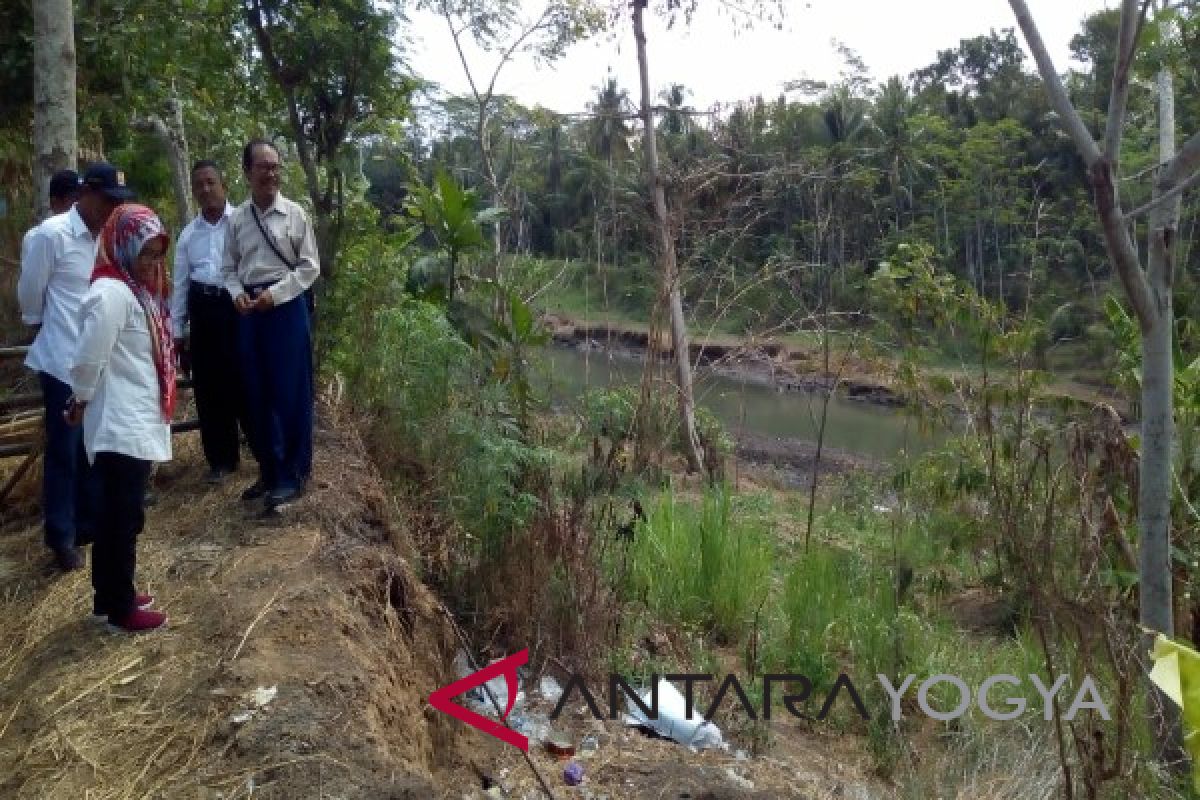 Warga Wates resah terkait revitalisasi Sungai Serang