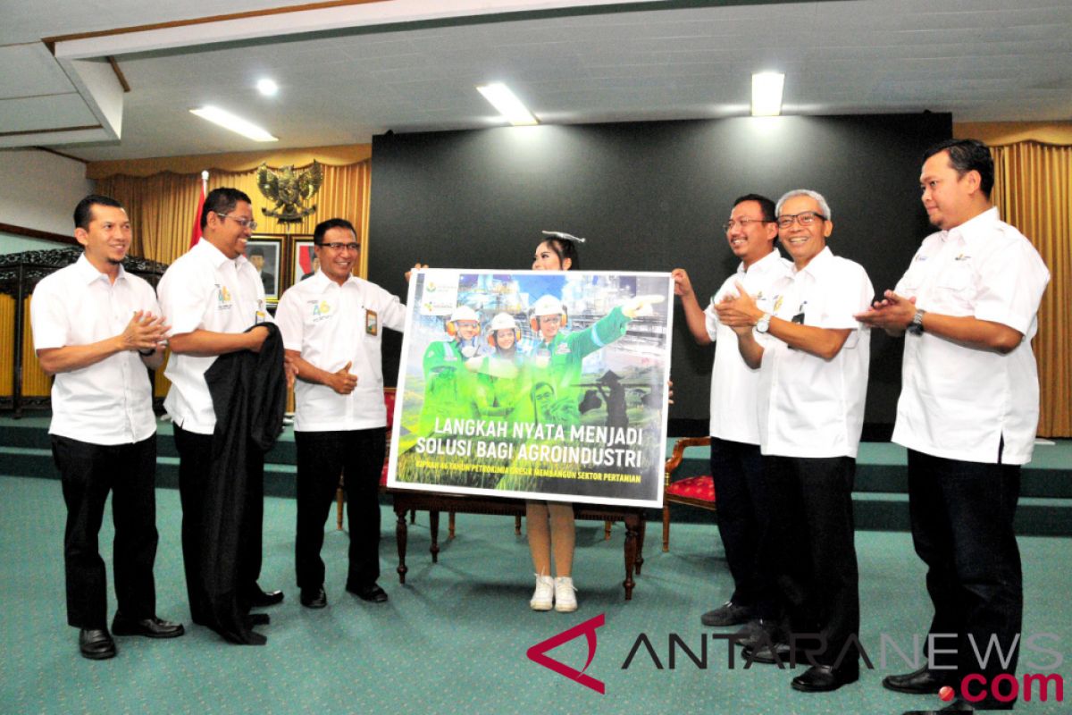 Dirut PG luncurkan buku "Langkah Nyata Menjadi Solusi Bagi Agroindustri"