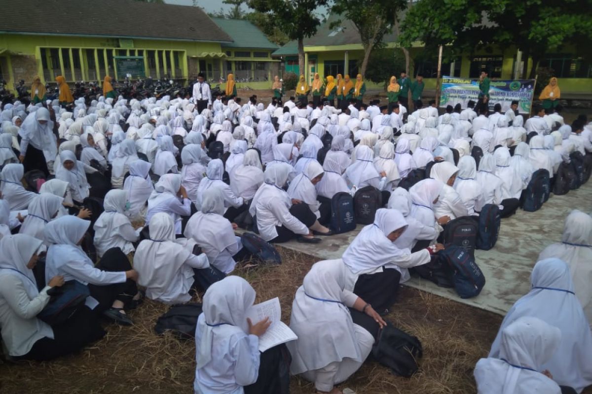 320 mahasiswa STAI-JM Tanjungpura Langkat bersholawat