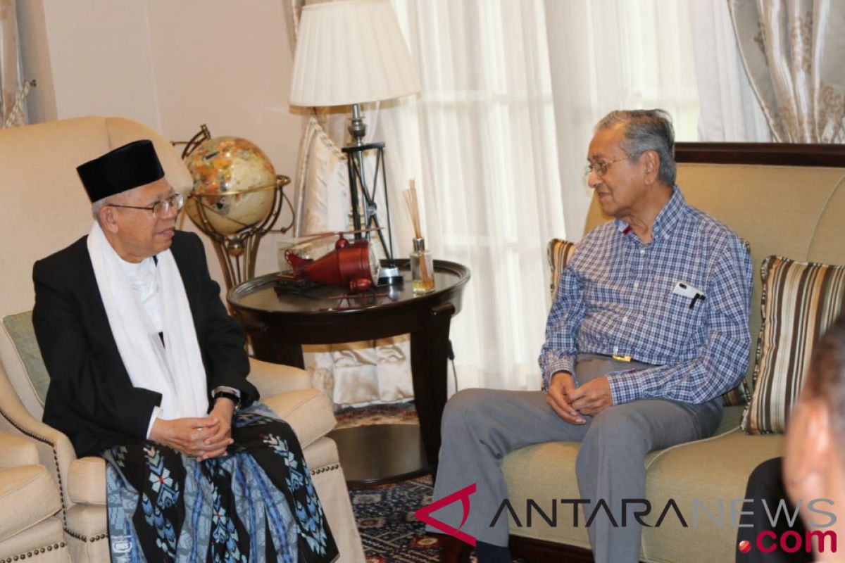 KH Ma'ruf Amin bertemu Mahathir Mohamad