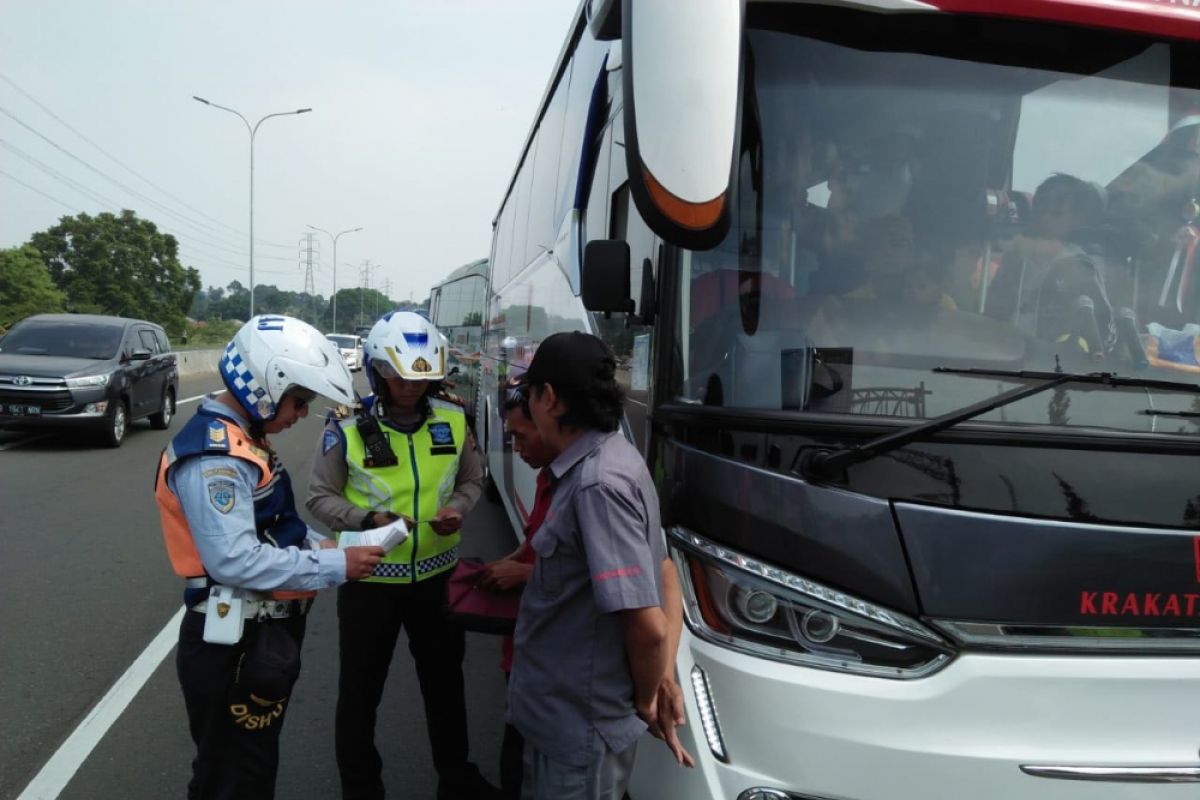 Satlantas Bogor lakukan pemeriksaan kelaikan kendaraan