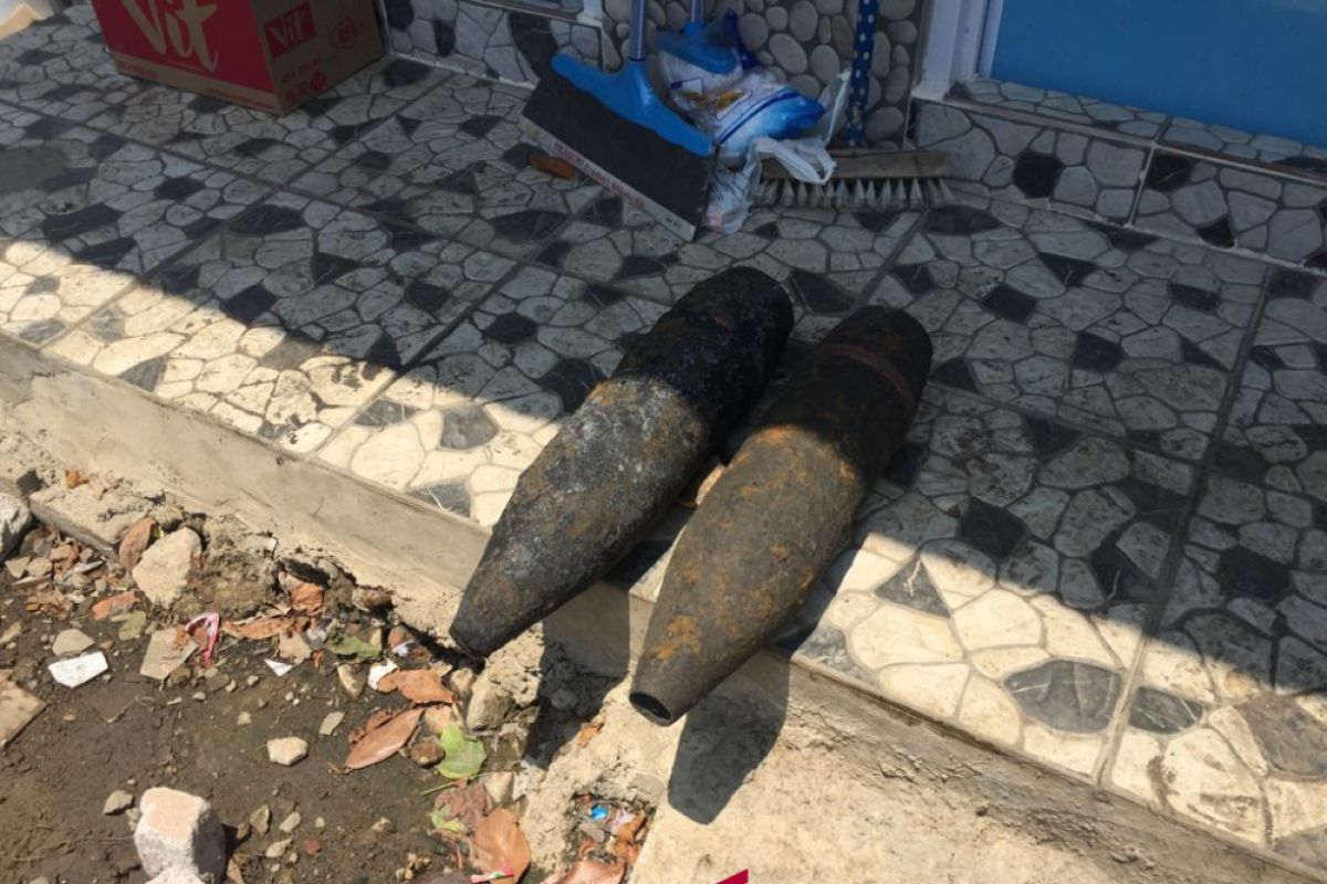 Warga temukan dua mortir aktif saat gali tanah