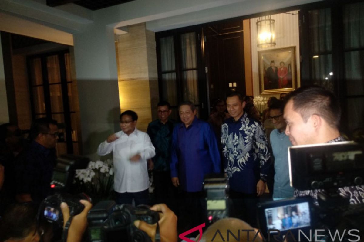 Prabowo bersama Sandiaga bertemu SBY