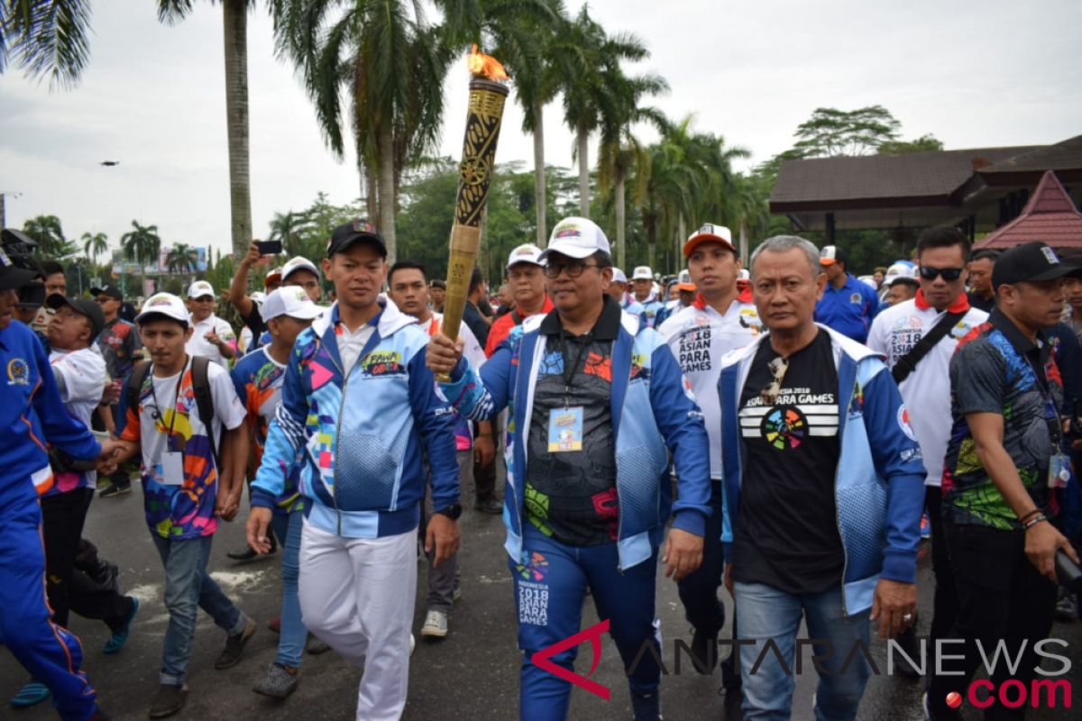 Arminsyah bawa obor Asian Para Games 2018