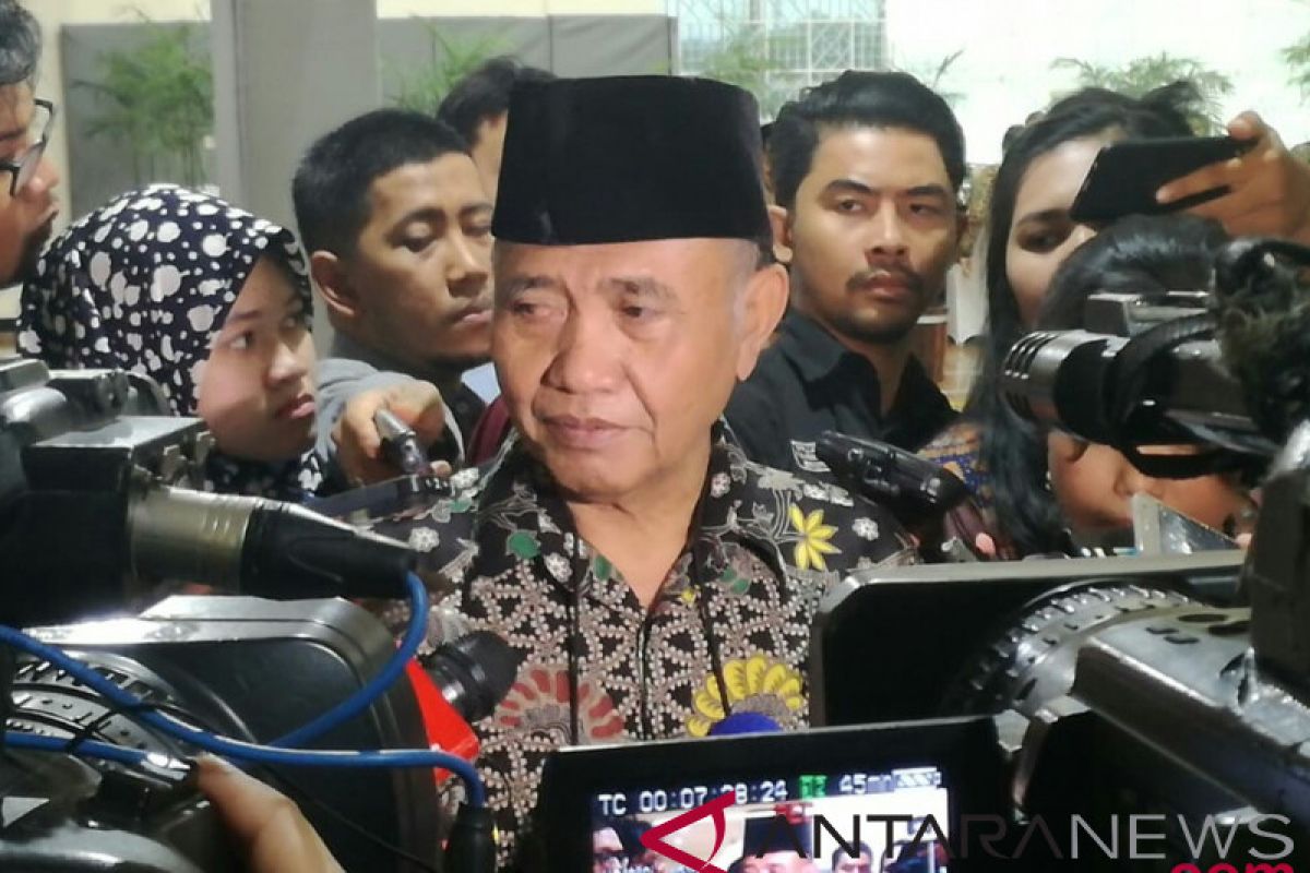 KPK klarifikasi foto Deputi Penindakan dengan TGB