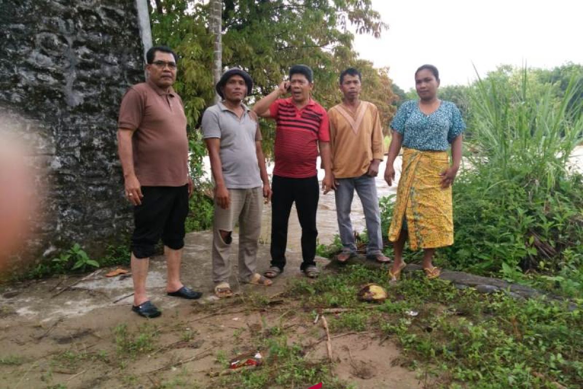 Masyarakat waspadai kenaikan air sungai Batangtoru