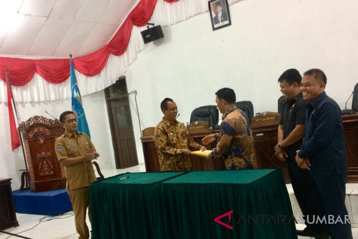 DPRD Mentawai sahkan APBD Perubahan 2018