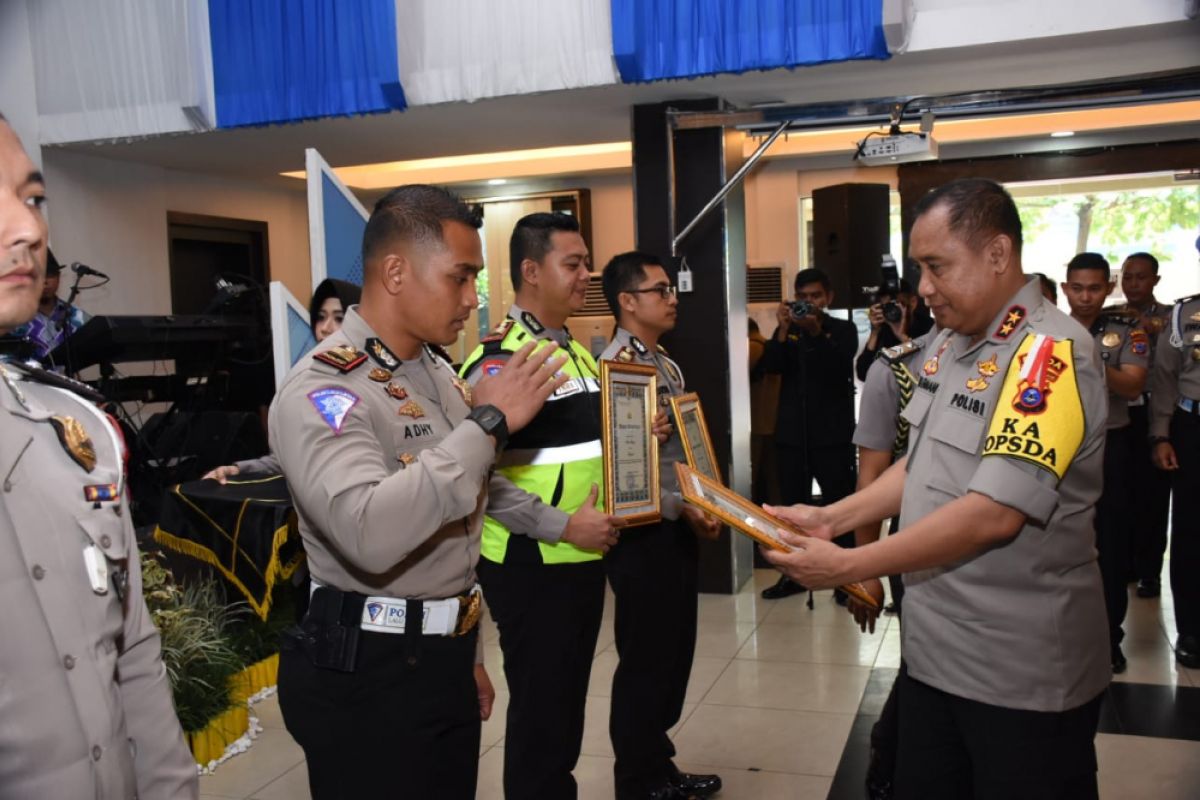 Polres Tanah Bumbu sabet dua penghargaan di bidang lalu lintas