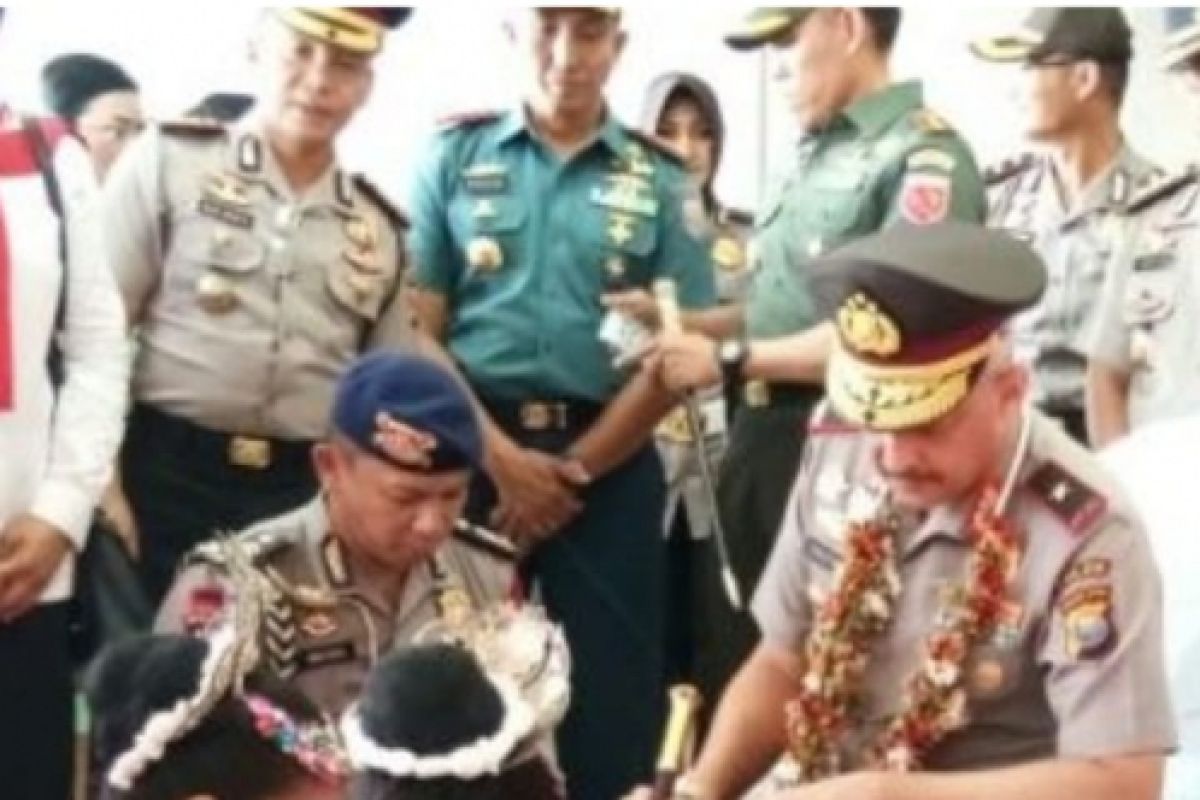 Kesultanan Ternate sambut wisatawan dengan ritual adat