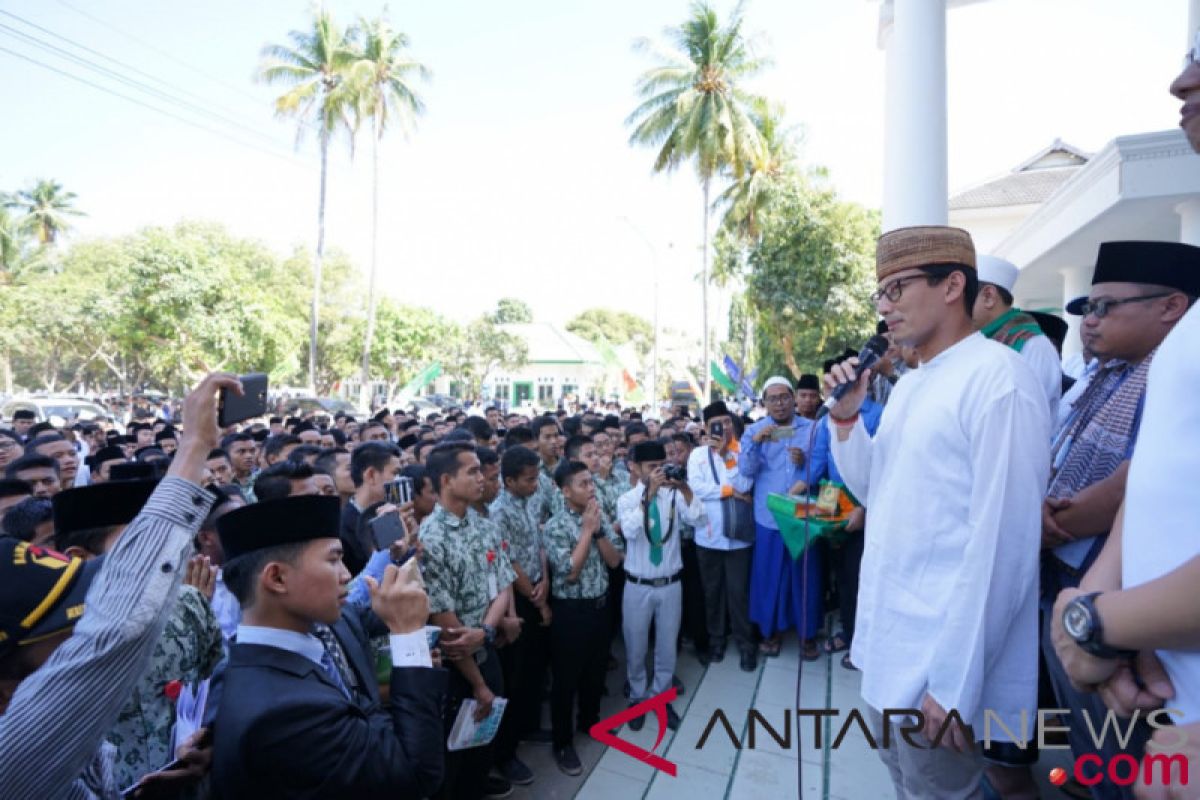 Sandiaga ajak santri tumbuhkan Jiwa santripreneur