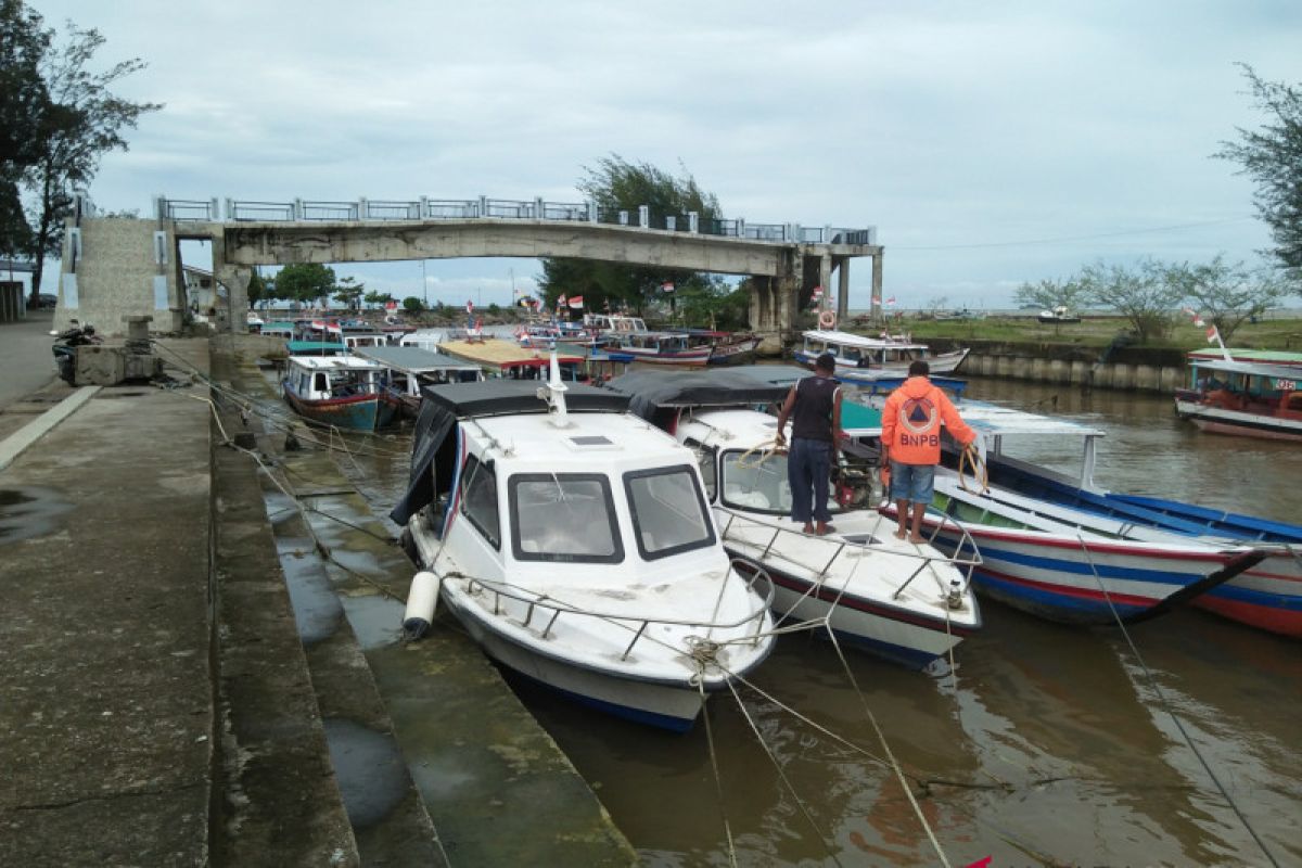 Pesta Tabuik, penyeberangan ke pulau angso duo hanya melalui Muaro Pariaman