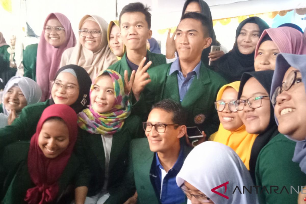 Sandiaga bilang milenial tidak suka yang dibuat-buat