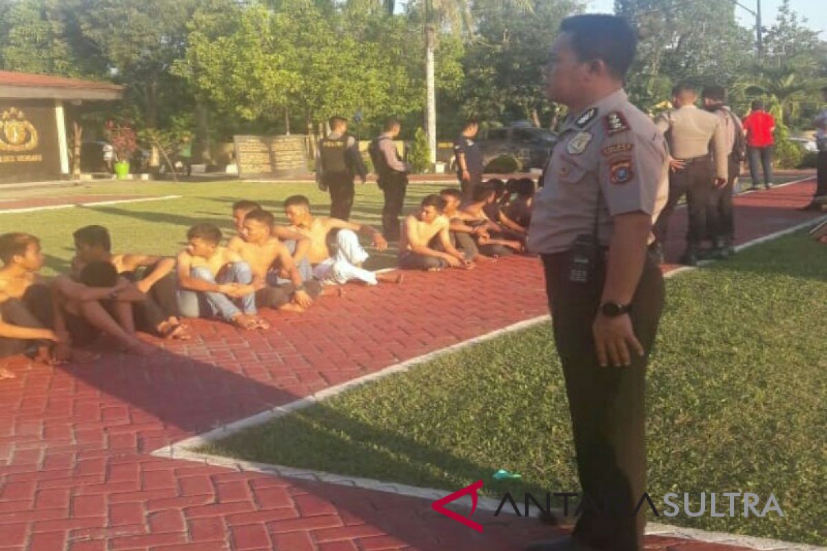 Siswa gadungan di Kendari ditangkap bawa busur