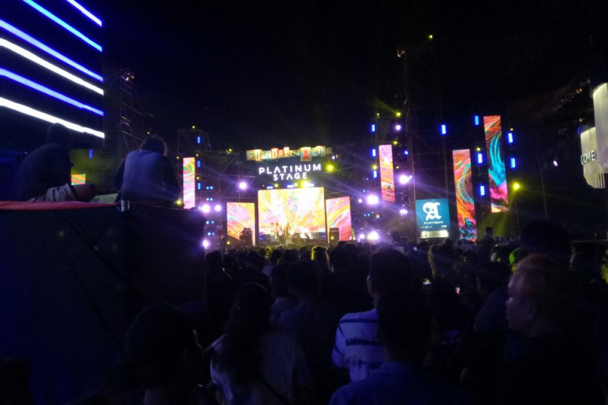 Deretan Lagu Ceria Shaggy Dog Bikin Penonton Soundrenaline Berdansa