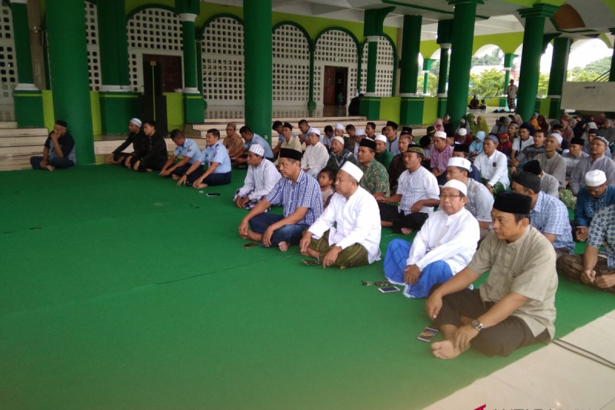 Warga Muslim Biak Numfor zikir bersama sambut 1 Muharram