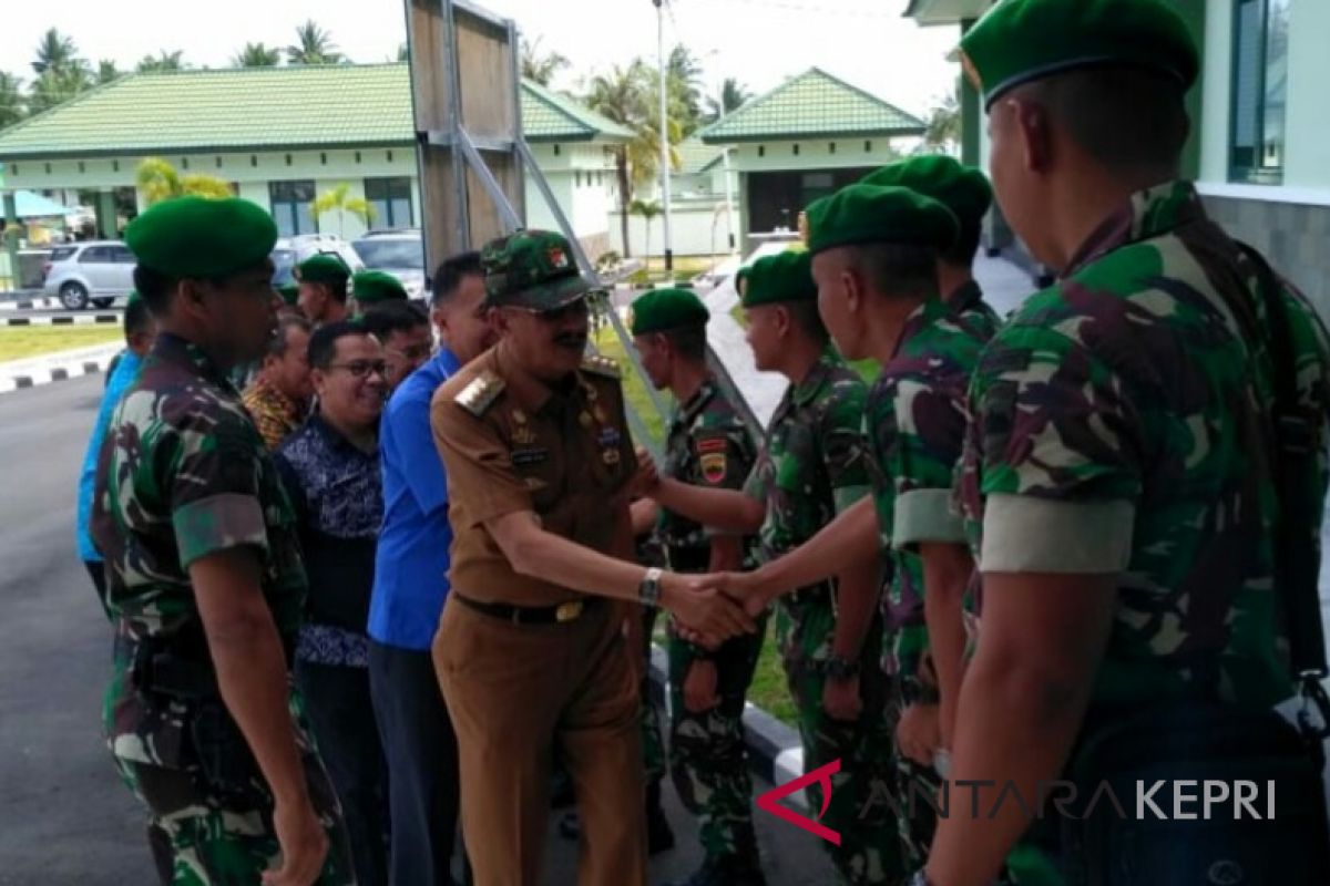 Bupati Natuna berharap TNI bersinergi dengan masyarakat