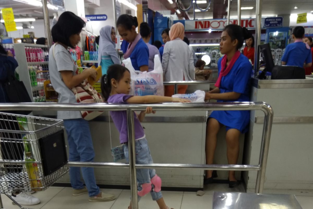 Pemkot Bogor larang penyediaan kantong plastik belanja