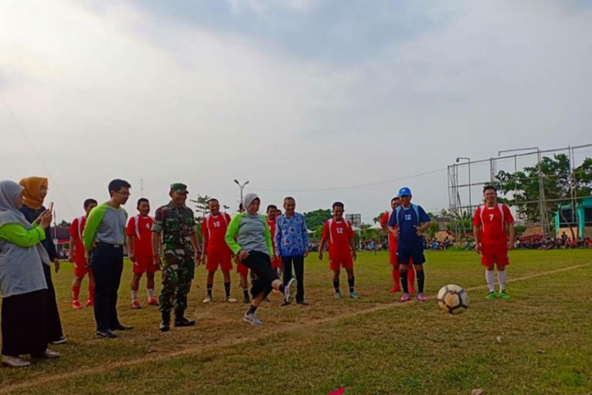 Noormiliyani buka turnamen  Bupati Cup V