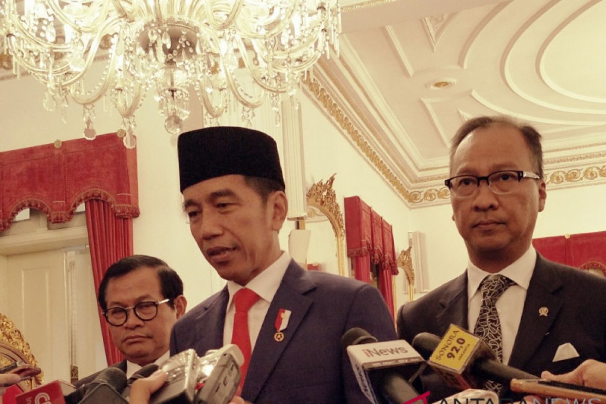 Penjelasan Jokowi soal cukai rokok untuk layanan kesehatan