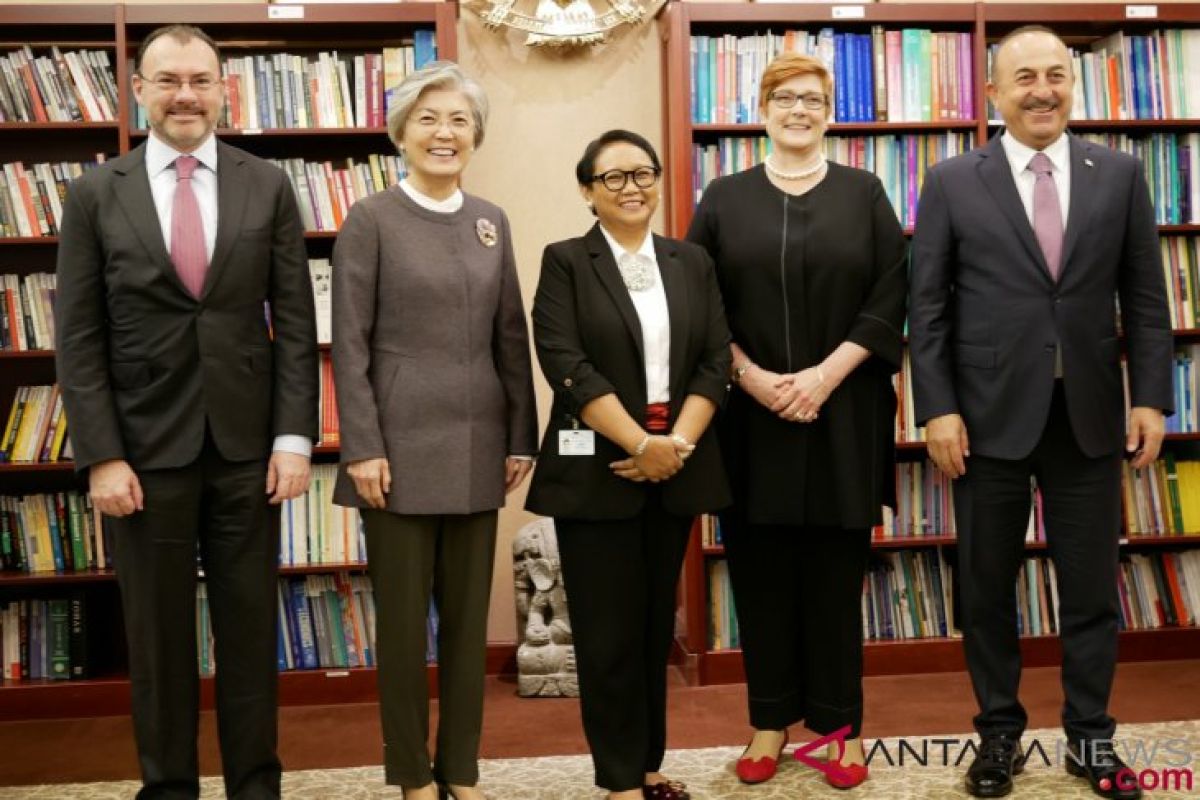 Menlu Retno sampaikan pentingnya multilateralisme pada pertemuan MIKTA